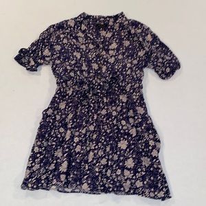 Urban Outfitters Matilda Women’s Navy Floral Shirt Dress Size Medium